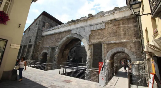 Appartamento Porta Praetoria - Affitti Brevi Italia