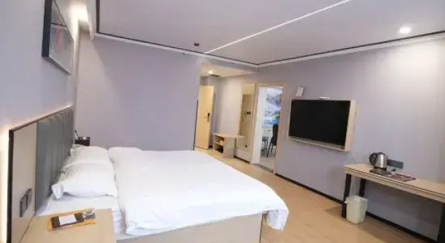 Люкс Business GreenTree Inn Express Hotel (Xinhe Road, Huaiyuandu Avenue)