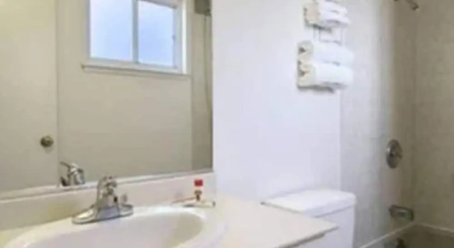 Четырёхместный номер Standard Hotel Parmani Near Stanford University