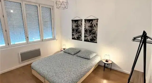 Reims Proche Hyper-centre 6 couchages Rénové, Забронировать Апартаменты/квартира Реймс Шампань, рядом с Библиотека Карнеги в Реймсе