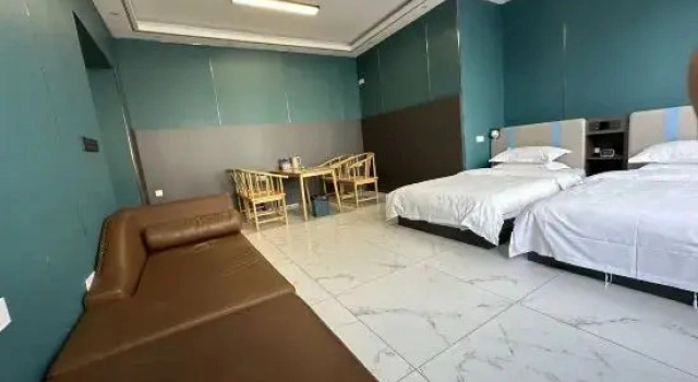 Люкс Yibai International Hotel (Zibo Wanxianghui Branch)