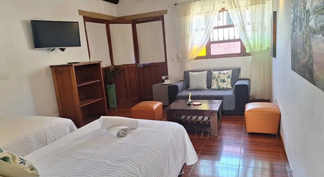 Четырёхместный семейный номер Standard Цокольный этаж c 1 комнатой Hotel Villa del Angel