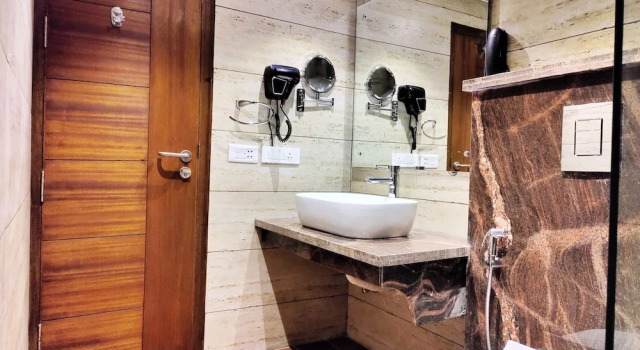 Люкс Presidential Royale Retreat Hotel & Spa Near Mall Road