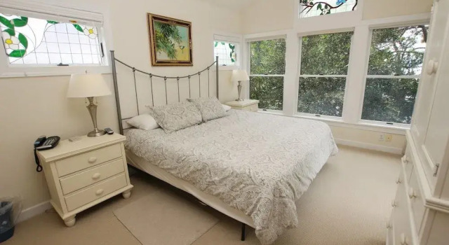 Bay Breeze - 5 Br Home