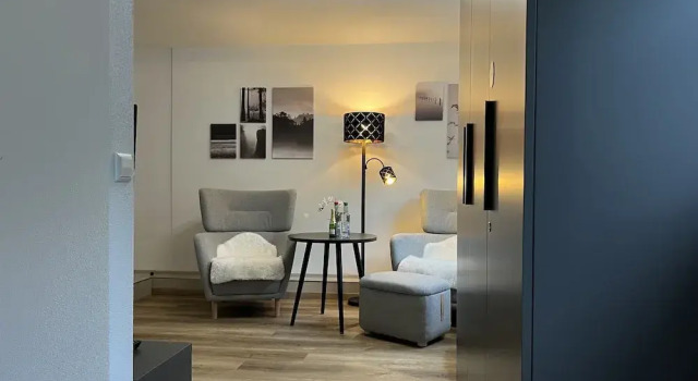 Top Apartment Zentrum Bad Urach 5 Minutes to Train Station, Reserva ahora Apartamento Hoteles en Baden-Wurtemberg con aparcamiento, Aparcamiento