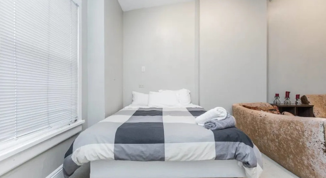 Коттедж с 5 комнатами Safe Spacious Mansion Indowntown