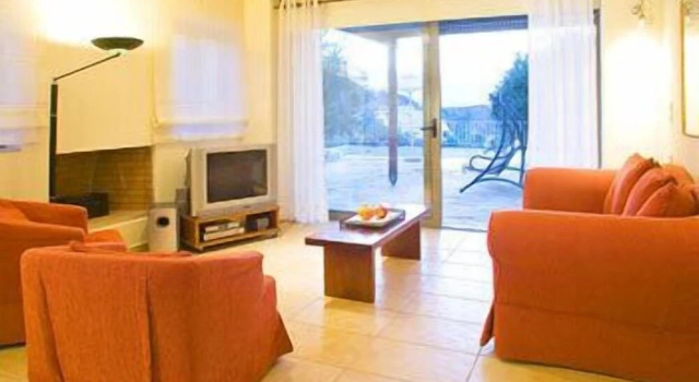 Вилла с 2 комнатами с частичным видом на море One bedroom villa with private seawater pool Just 150 meters from the sea