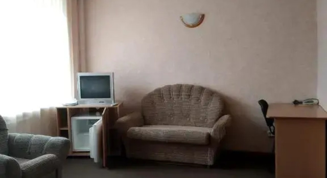 Полулюкс Отель Гвоздика