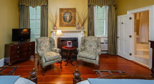 Четырёхместный номер Standard Eliza Thompson House, Historic Inns of Savannah Collection