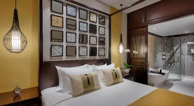 Номер Standard с балконом Allegro Hoi An . A Little Luxury Hotel & Spa