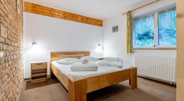 . Hotel Craiul Crailor