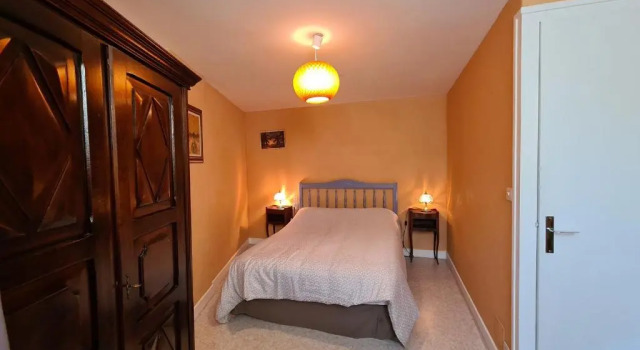 Charmant Gîte en Berry avec Cheminée, Près de La Châtre, Golf et Activités Œnature - FR-1-591-130, Prenota Hotel Briantes 