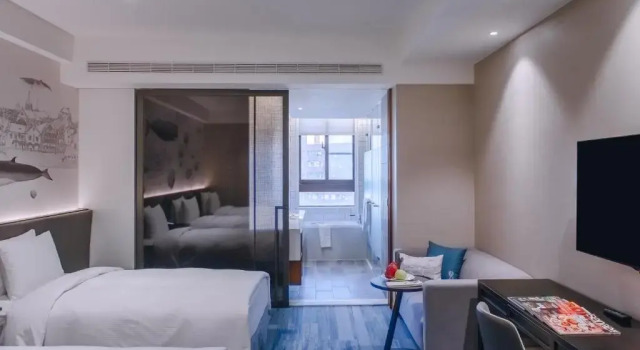 Трёхместный номер Deluxe Just Palace Hotel