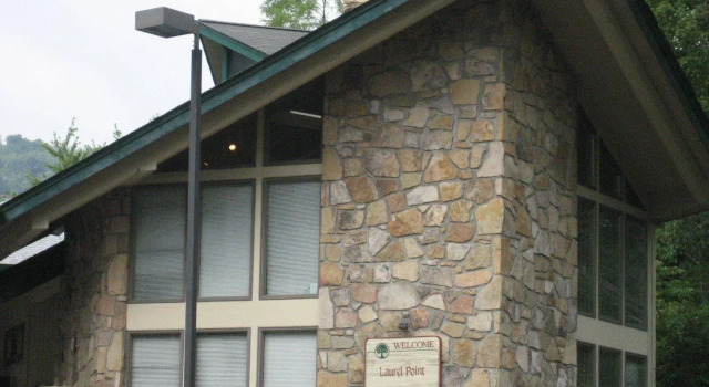 Laurel Point Resort, Забронировать Курортный отель Гатлинберг Great Smoky Mountains National Park