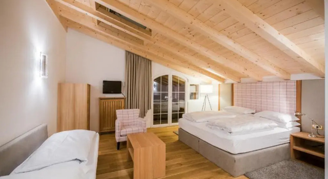 Полулюкс Hotel Rodella