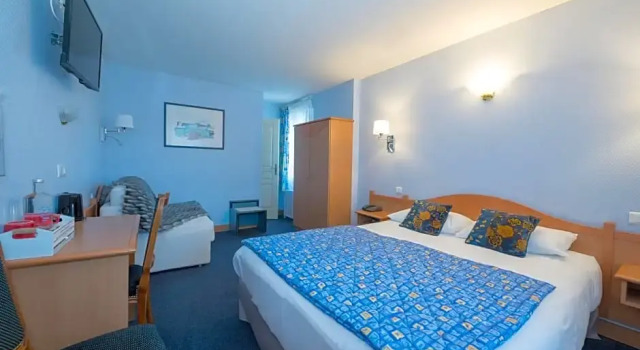 Номер Superior Logis Hôtel & Restaurant des Lacs