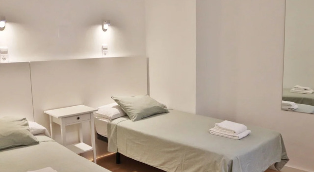 Двухместный номер Standard с балконом Hostal La Zona