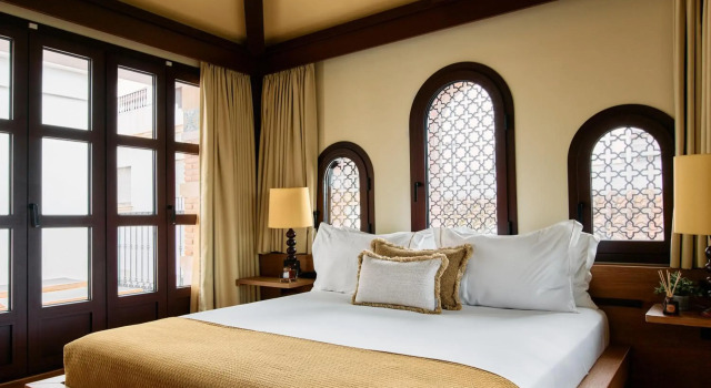 Отель Silken El Pilar Andalucia