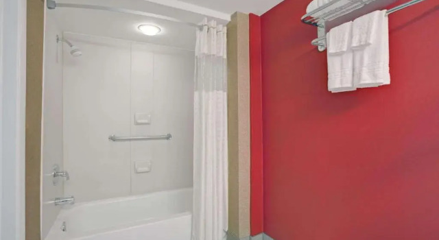 Номер Standard Days Inn by Wyndham Ridgefield NJ