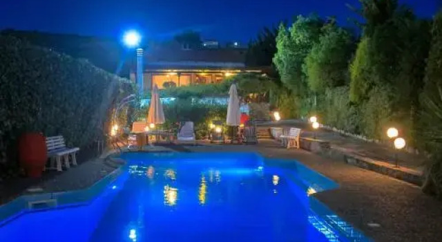 Villa Kazantzakis, Rezerwuj Willa Hotele w Retimno z parkingiem, Parking