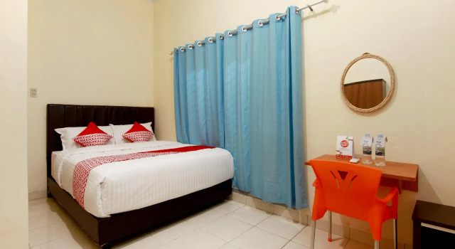 OYO Living 1332 Almonsari Residence, Rezerwuj Hotel Medan Sumatra