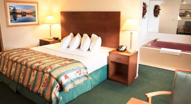 Двухместный номер Standard Magnuson Grand Pioneer Inn and Suites