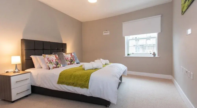 Genesis Serviced Apartment, Забронировать Апартаменты/квартира Челмсфорд Эссекс, рядом с Anglia Ruskin University - Business School