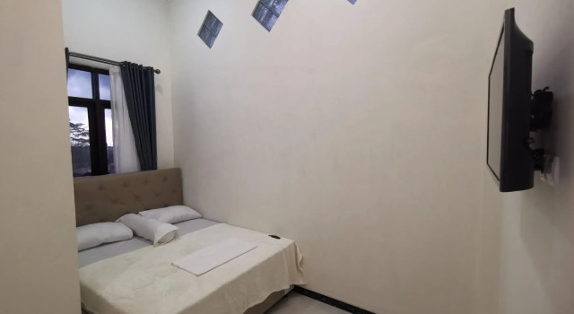 Griya Mataram Kotagede Mitra RedDoorz, Book Hotel Kotagede 