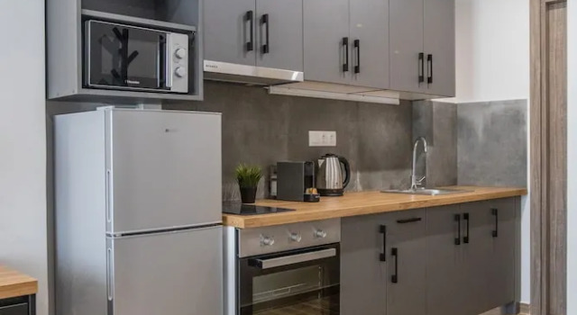Апартаменты Comfort Raise Averof Serviced Apartments