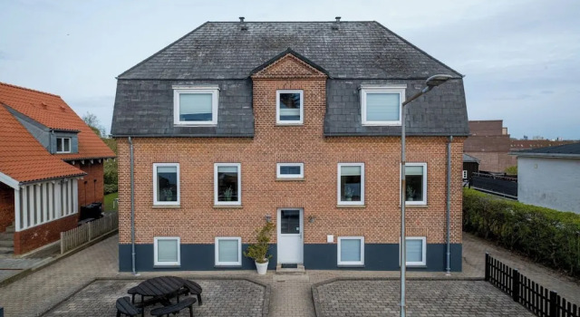 Апартаменты Newly Renovated 1-bed Apartment in Aalborg