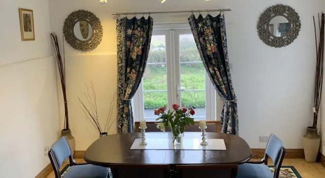 Коттедж 2-Bedroom Cottage with 2 Ensuites - Sleeps 6 Wifi