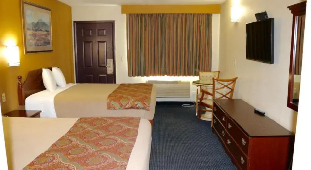 Четырёхместный номер Standard Budget Inn On Historic Route 66, Barstow