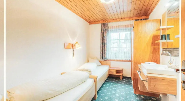 Апартаменты с 2 комнатами с балконом Gutshof - Urlaubsresort Hafele