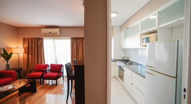 Люкс ARC Callao Studios & Suites
