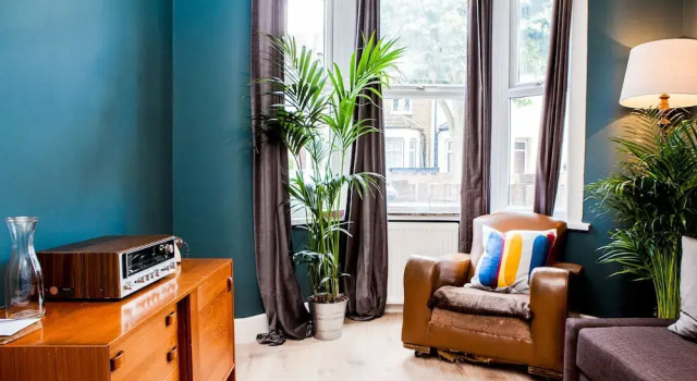 Stunning 4 Bed East London Apartment Sleeps 10