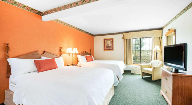 Четырёхместный номер Standard Hawthorn Suites by Wyndham Allentown-Fogelsville