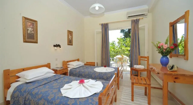Passas Mare Apartments & Studios