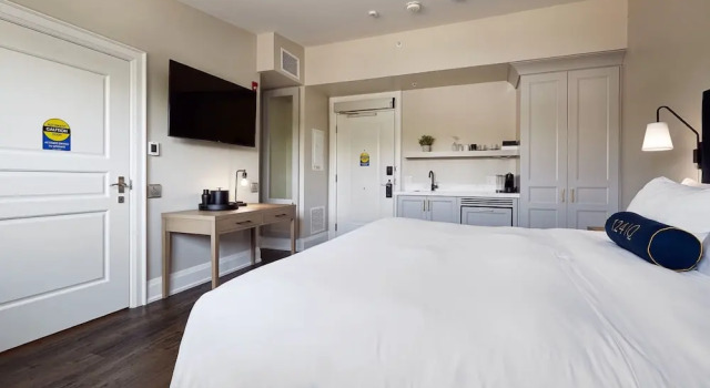 Двухместный номер Signature Deluxe Accessible 124 on Queen Hotel & Spa