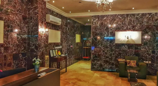 White Beach Hotel Suites
