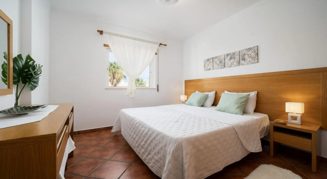 Family Holiday Apartment - Centrally Located - Vale de Parra