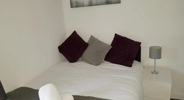 Апартаменты Barnfield Place