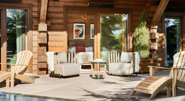 Люкс с видом на бассейн El Lodge, Ski & Spa
