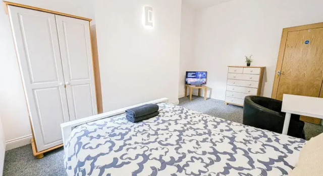 Central Southsea Guest House, Забронировать Гостевой дом Саутси Хэмпшир