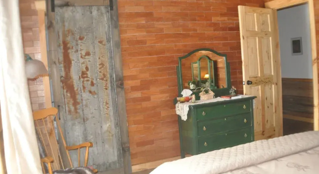 Domaine de La Giroux-ette, Book Guesthouse La Patrie 