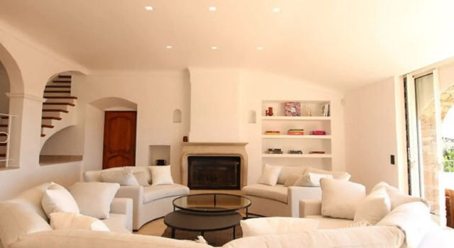 Majestic Holiday Home in Grimaud With Private Pool
