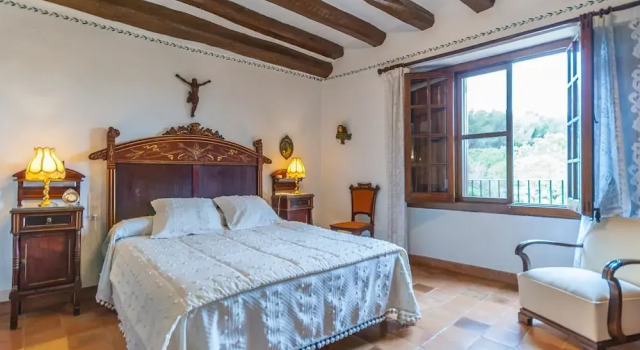 Lovely Holiday Home in Santa Oliva Spain With Garden, Buchen Sie Hotel Santa Oliva Katalonien