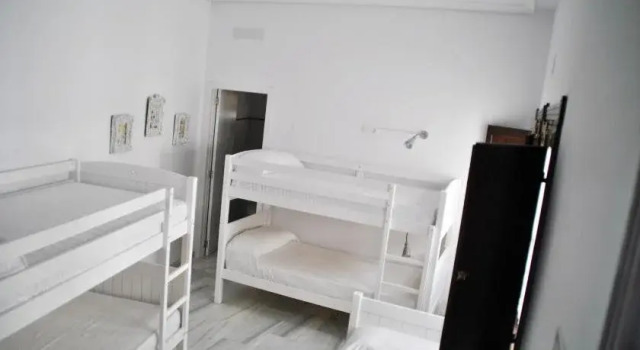 Hostel Mayflowers, Забронировать Хостел Хостелы Кордовы, рядом с Церковь Нуэстра-Сеньора-дель-Кармен, Хостел