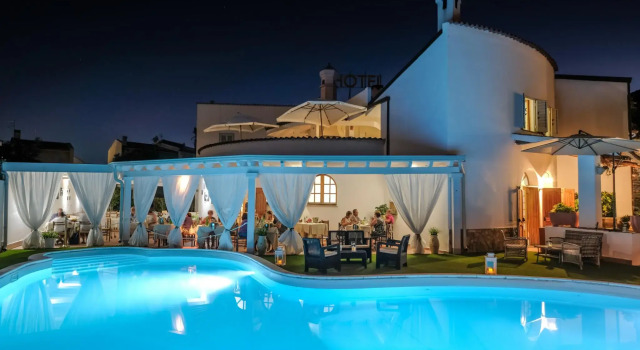 Трёхместный номер Standard Hotel LAragosta