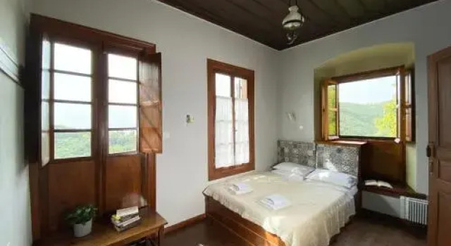 Alatinos, Book Hotel  