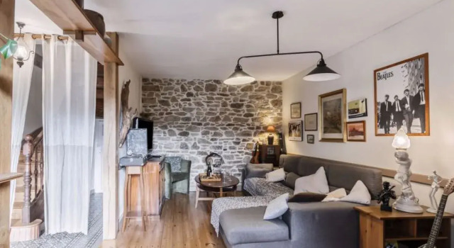 House Les Roses Yffiniac, Rezerwuj Hotel  